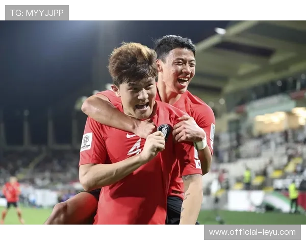 中国足球队迎战韩国全力争胜 确保晋级下一阶段比赛 中国足球队迎战韩国全力争胜 确保晋级下一阶段比赛