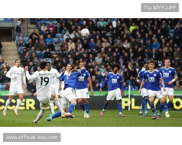 欧冠赛场爆冷不断豪门鏖战引发球迷热议