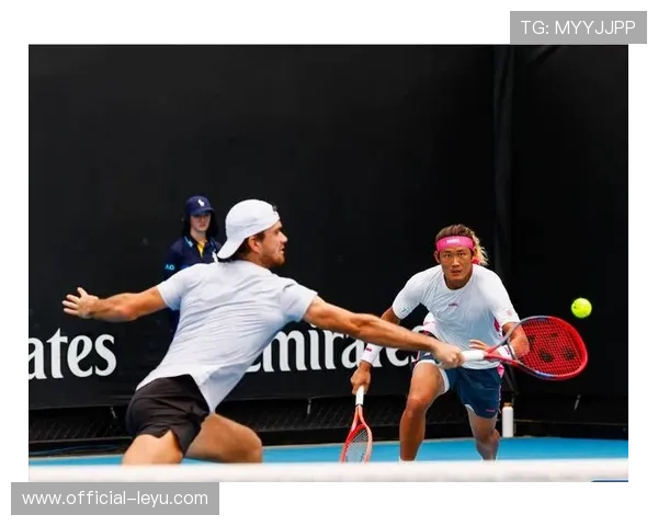 网球界最新赛事回顾与明星球员表现全面解析