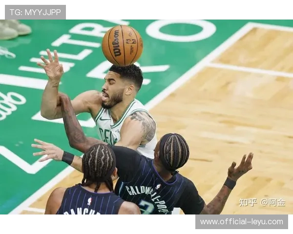 NBA季后赛吹罚尺度突然收紧外线犯规频遭无视球员教练媒体集体质疑判罚标准 NBA季后赛吹罚尺度突然收紧外线犯规频遭无视球员教练媒体集体质疑判罚标准